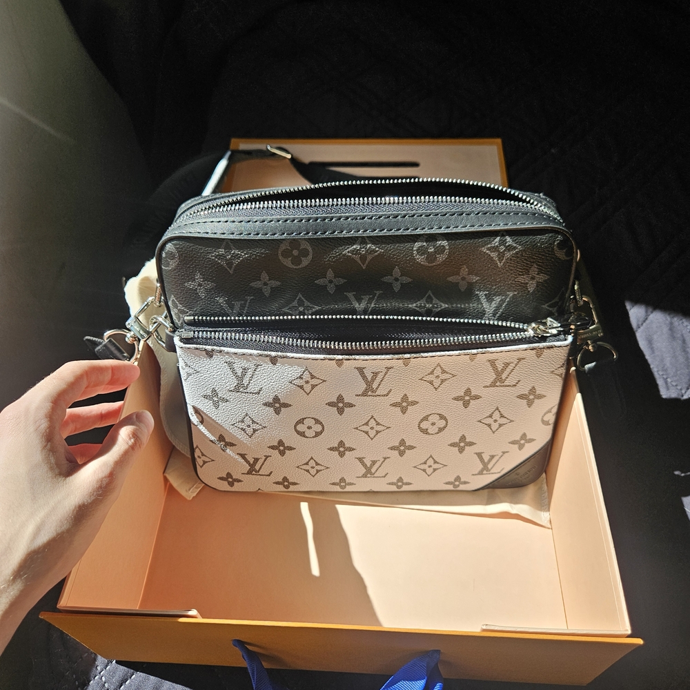 Louis Vuitton Black and White Monogram Women's Bag - Picture 6 of 11